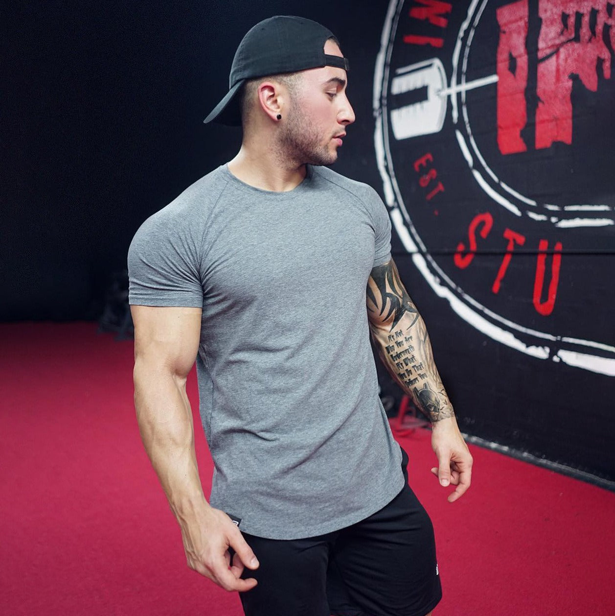 Basic T-Shirt