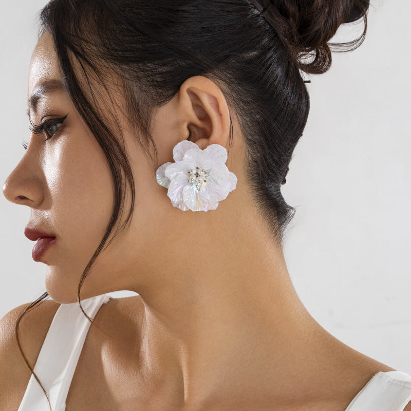 Small flower earrings