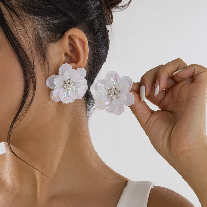 Small flower earrings